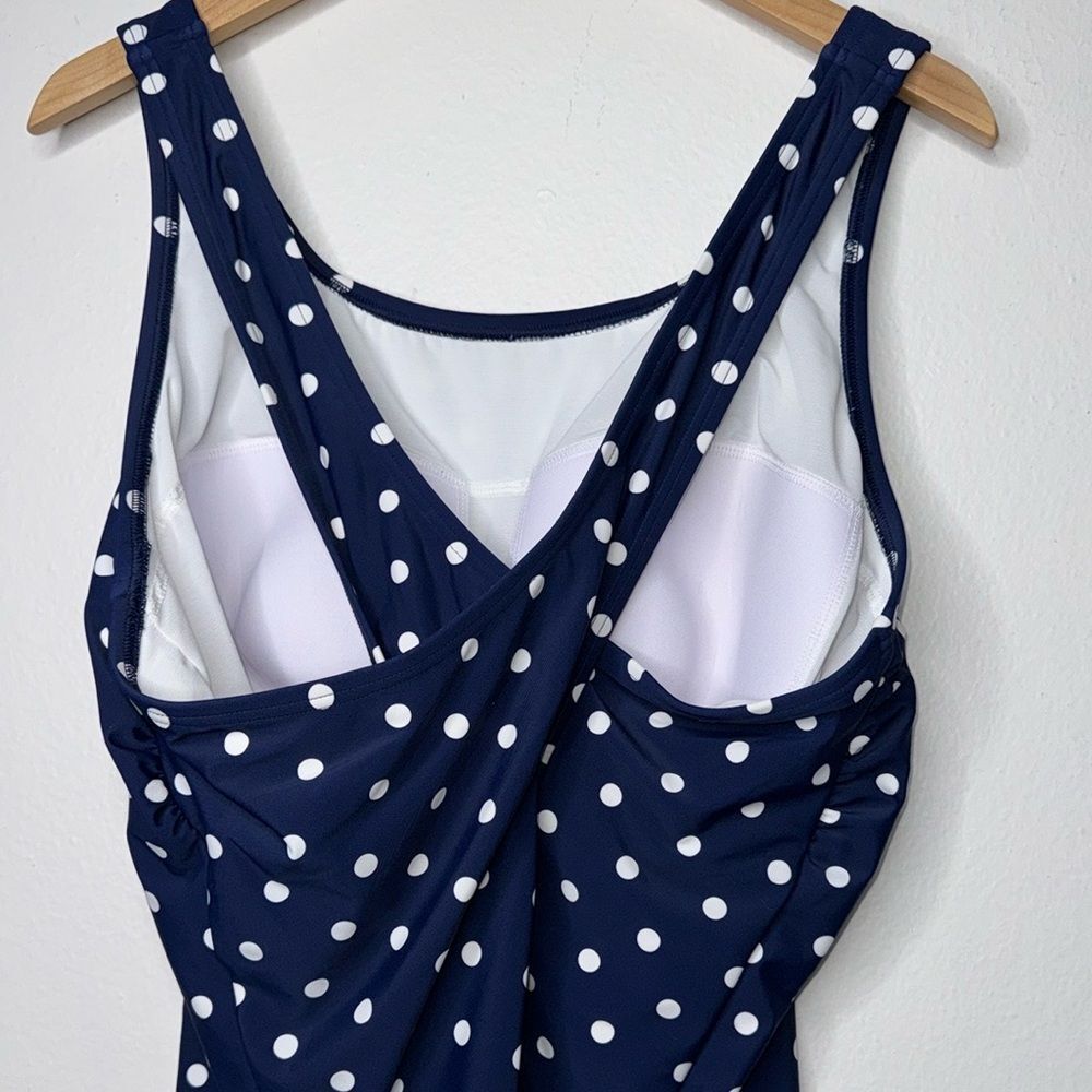 Lands' End Women's Plus Size Slender Suit Carmela One Piece Swimsuit Siz… - Picture 9 of 9